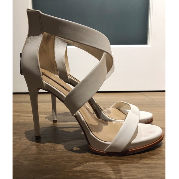 BCBGMAXAZRIA Elyse Criss Cross Heels - Size 9 - Picture 6 of 8